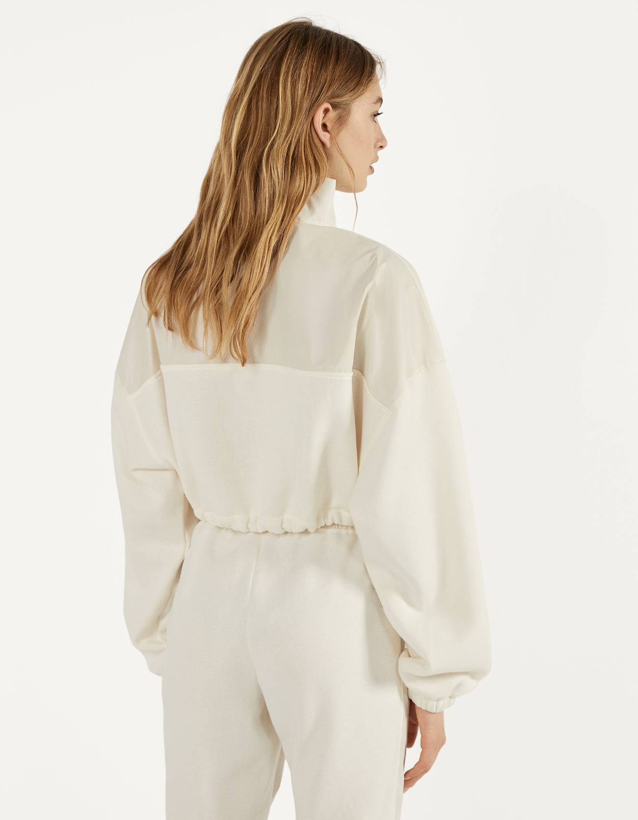 Bershka Reflektör detaylı sweatshirt 0 Bershka Reflektör detaylı sweatshirt 1
