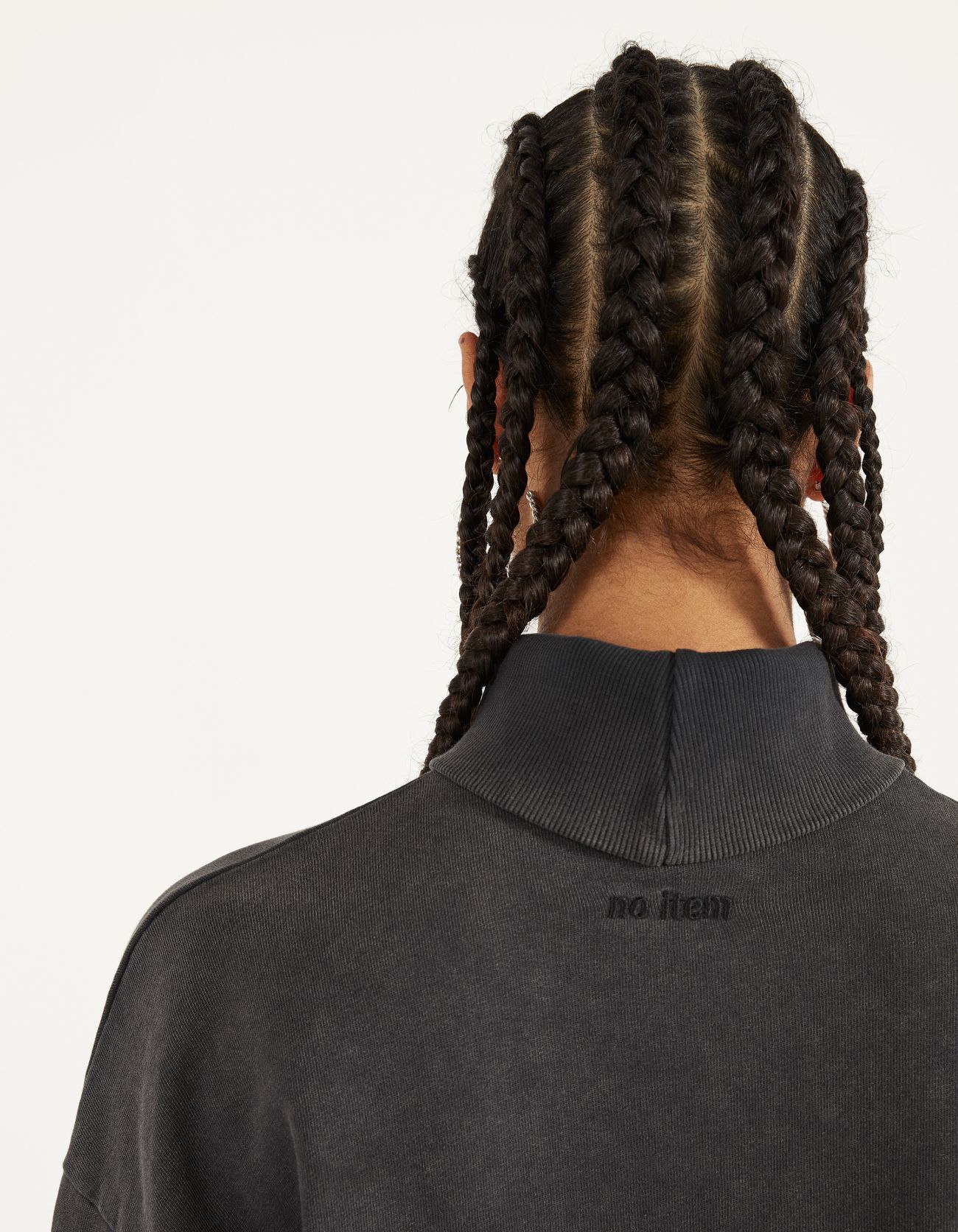 Bershka Dik yaka crop fit sweatshirt 2 Bershka Dik yaka crop fit sweatshirt 3