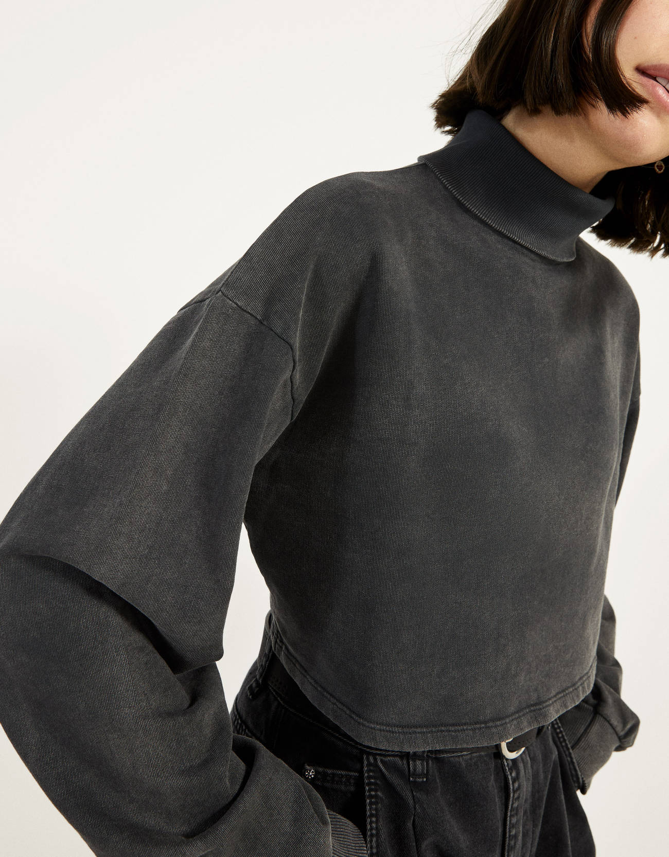 Bershka Dik yaka crop fit sweatshirt 10 Bershka Dik yaka crop fit sweatshirt 11