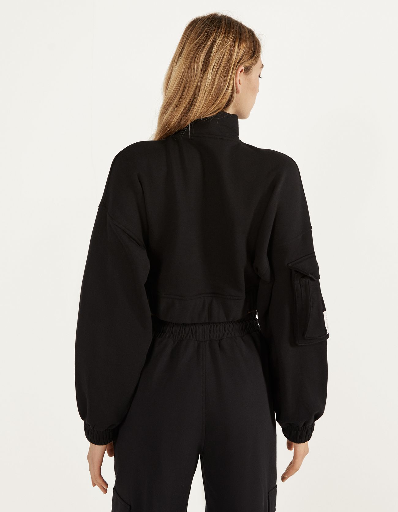 Bershka Fermuarlı crop sweatshirt 10 Bershka Fermuarlı crop sweatshirt 11