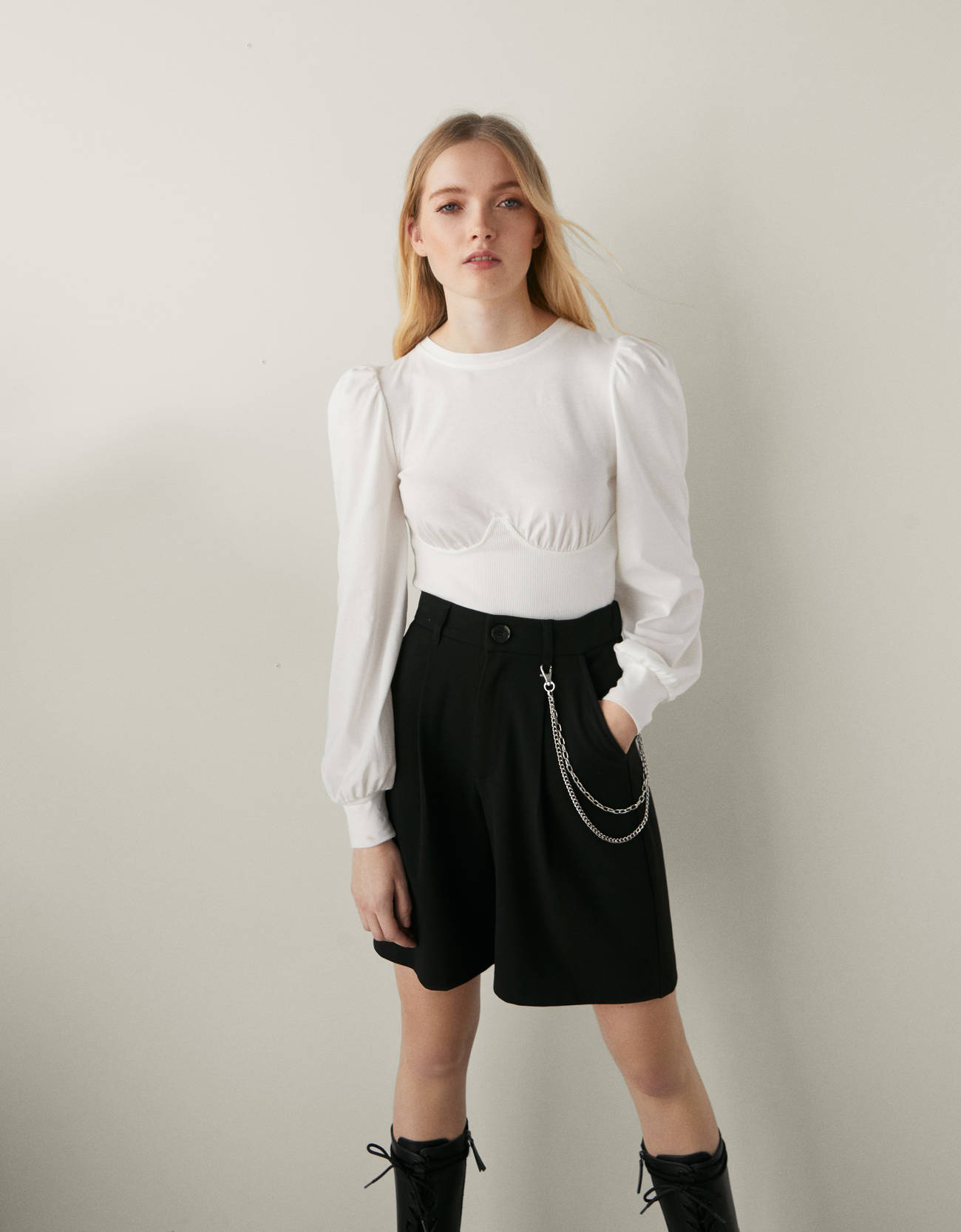 Bershka Korse model t-shirt 0 Bershka Korse model t-shirt 1