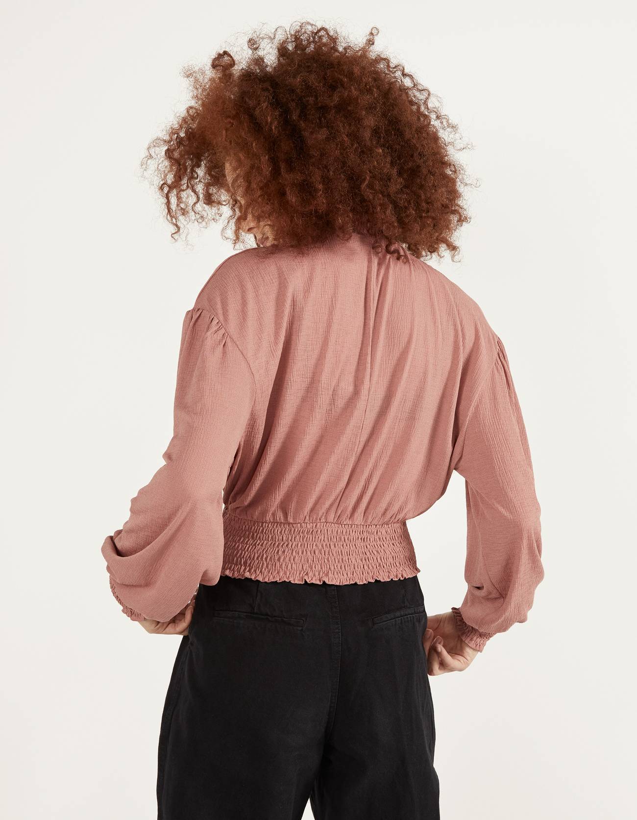 Bershka Büzgülü elastik t-shirt 8 Bershka Büzgülü elastik t-shirt 9