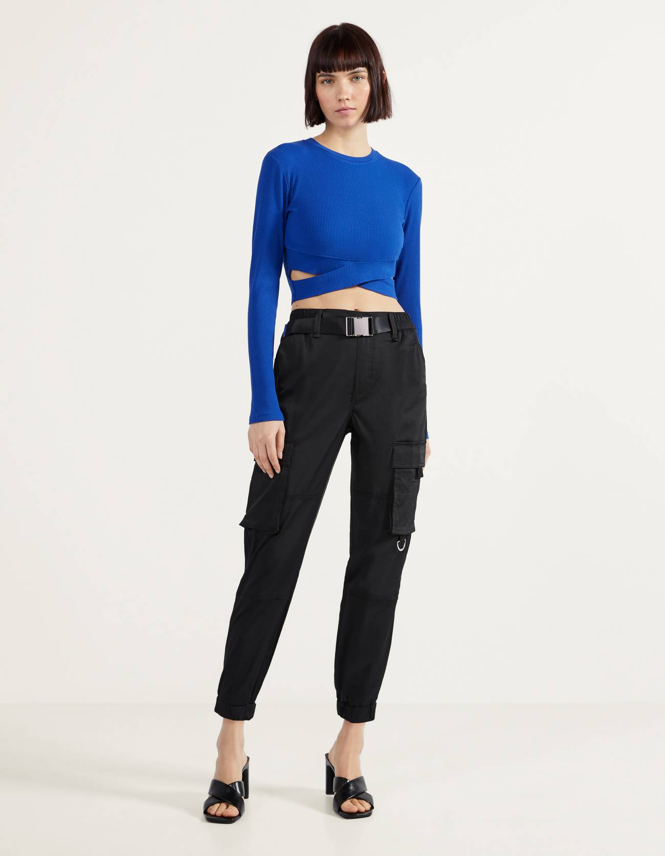 Bershka Yan yırtmaçlı t-shirt 4 Bershka Yan yırtmaçlı t-shirt 5