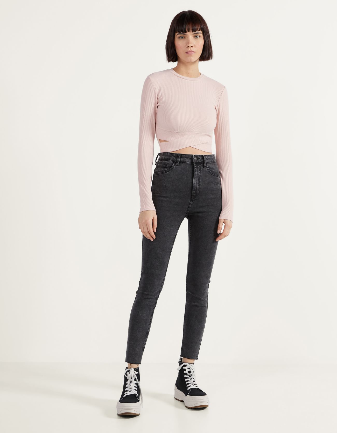 Bershka Yan yırtmaçlı t-shirt 6 Bershka Yan yırtmaçlı t-shirt 7