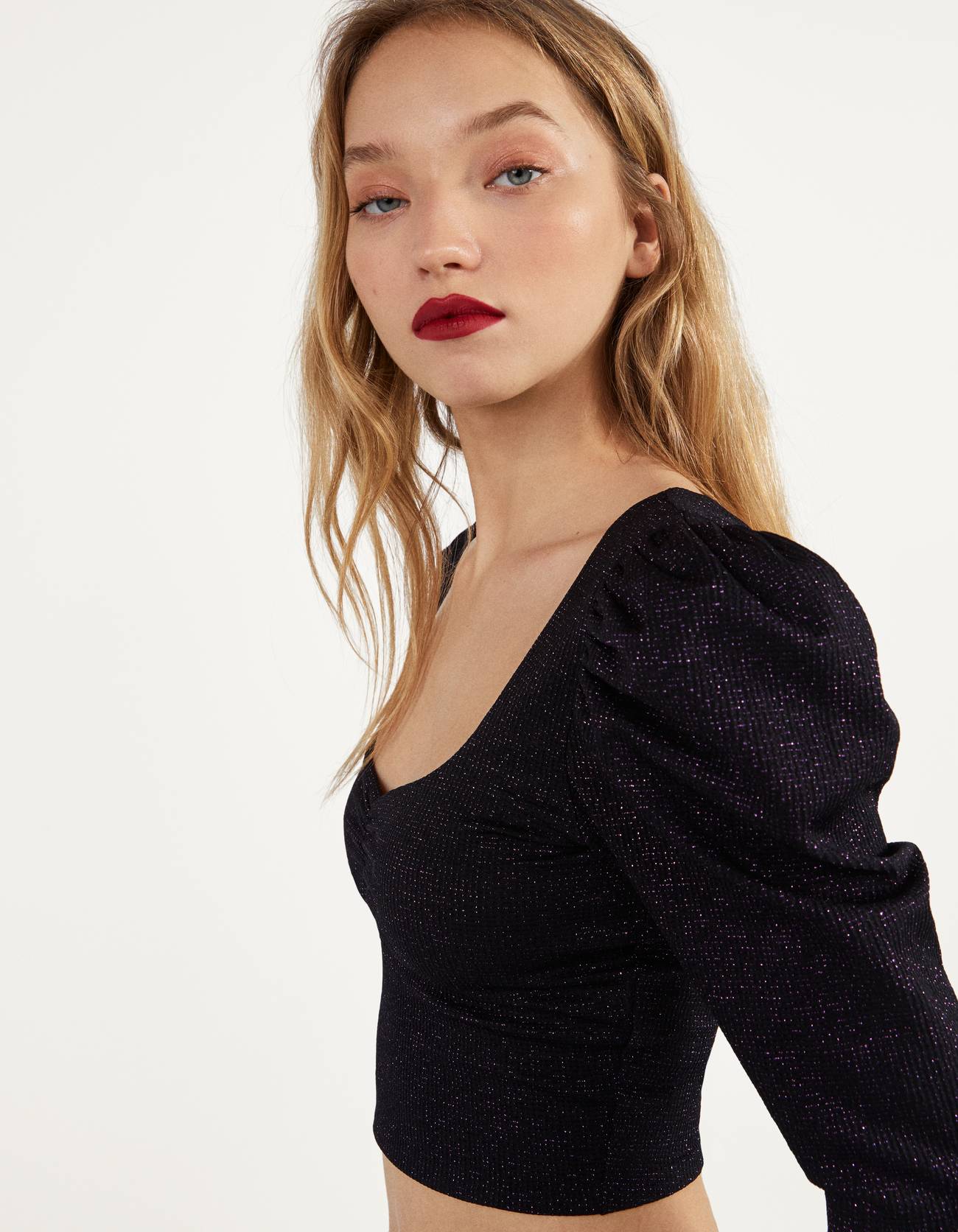 Bershka Büzgülü metalik iplikli t-shirt 2 Bershka Büzgülü metalik iplikli t-shirt 3