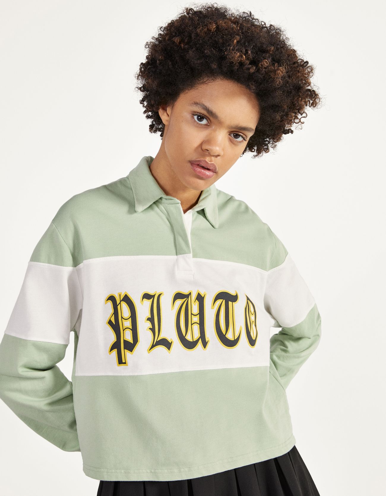 Bershka Pluto yazılı polo t-shirt 2 Bershka Pluto yazılı polo t-shirt 3