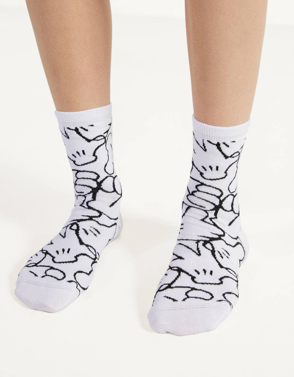 https://static.bershka.net/4/photos2/2020/V/0/1/p/3275/685/250/3275685250_2_1_3.jpg?t=1582218807857