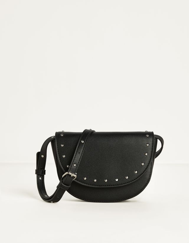 Bolso bandolera con tachuelas - Mujer | Bershka