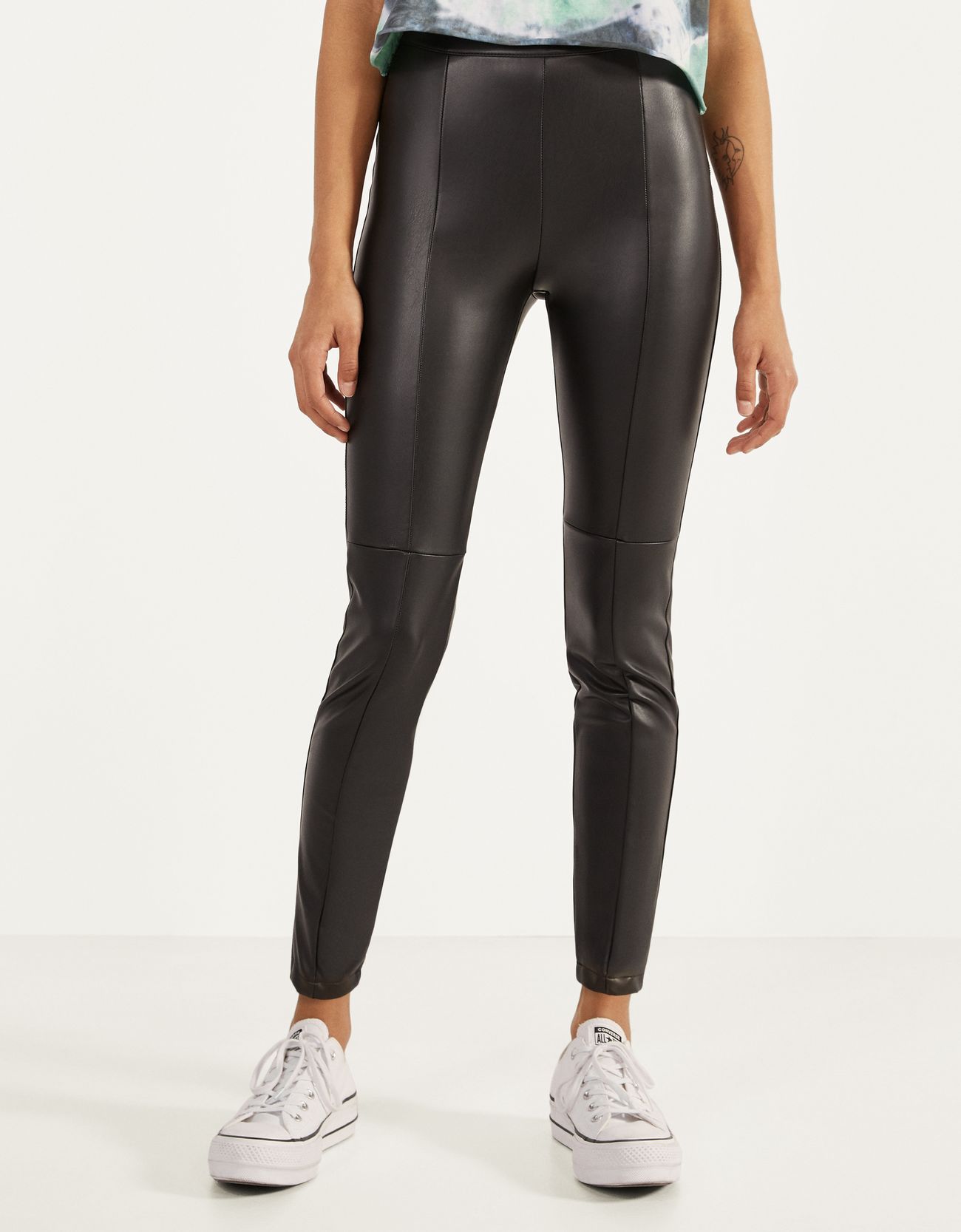 nevada exitoso abolir bershka faux leather leggings fondo de pantalla regularidad caligrafia