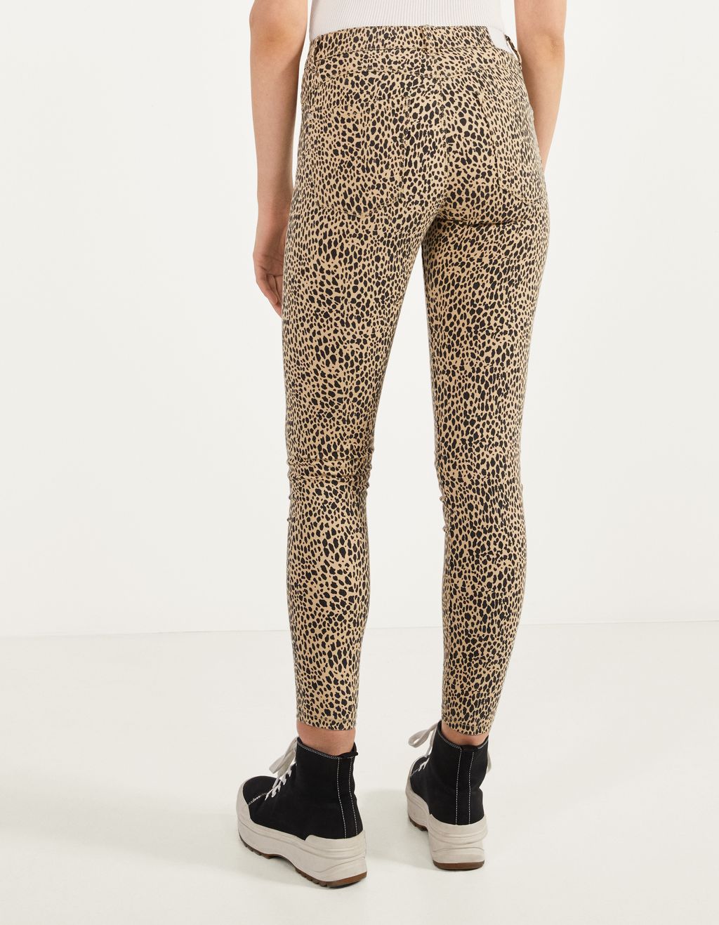 High Rise - Trousers - COLLECTION - WOMEN - Bershka Belarus / Белоруссия