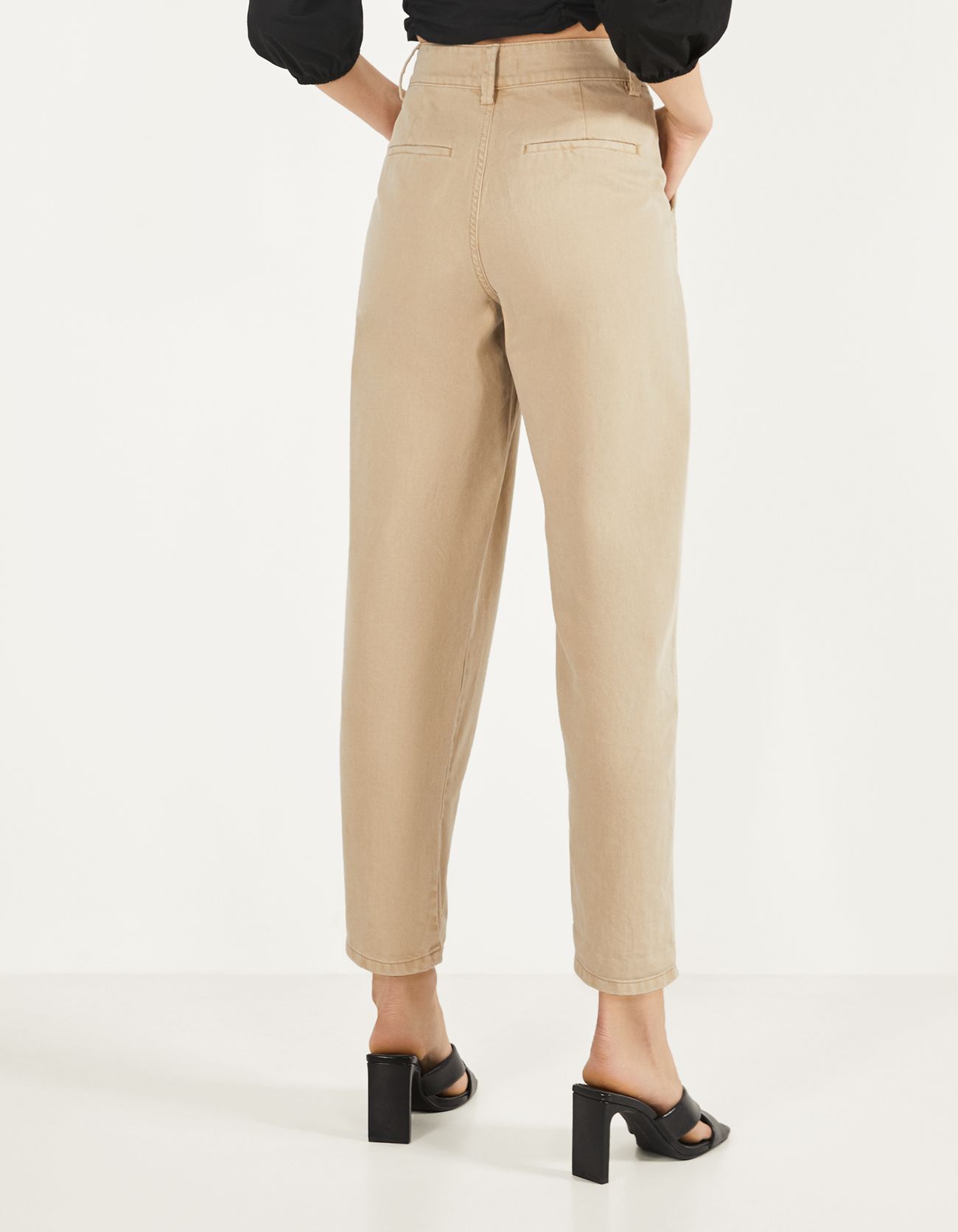 slouchy tapered trousers