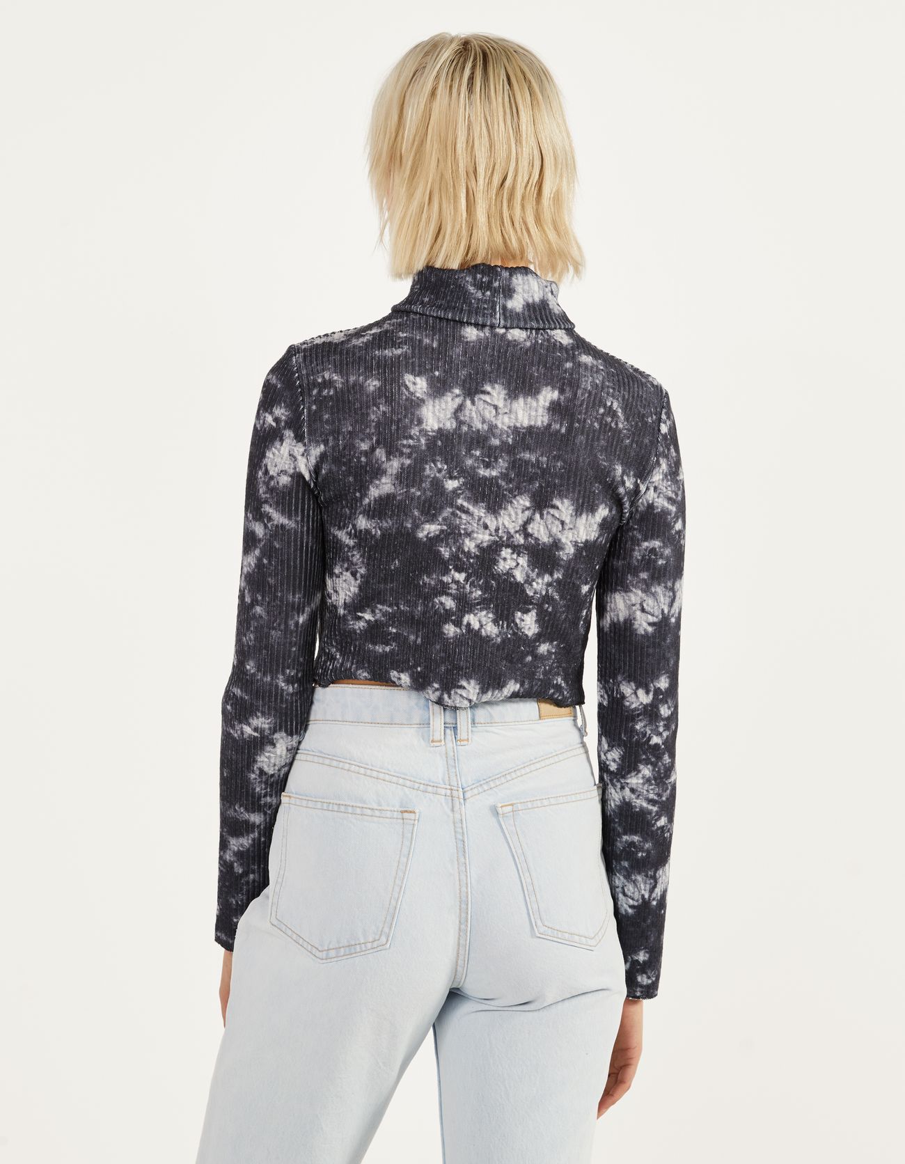 Bershka Uzun kollu balıkçı yaka crop top 0 Bershka Uzun kollu balıkçı yaka crop top 1
