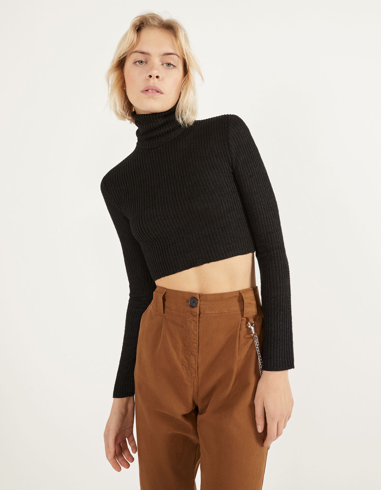 Uzun Kollu Balikci Yaka Crop Top Gi Yi M Bershka Turkey