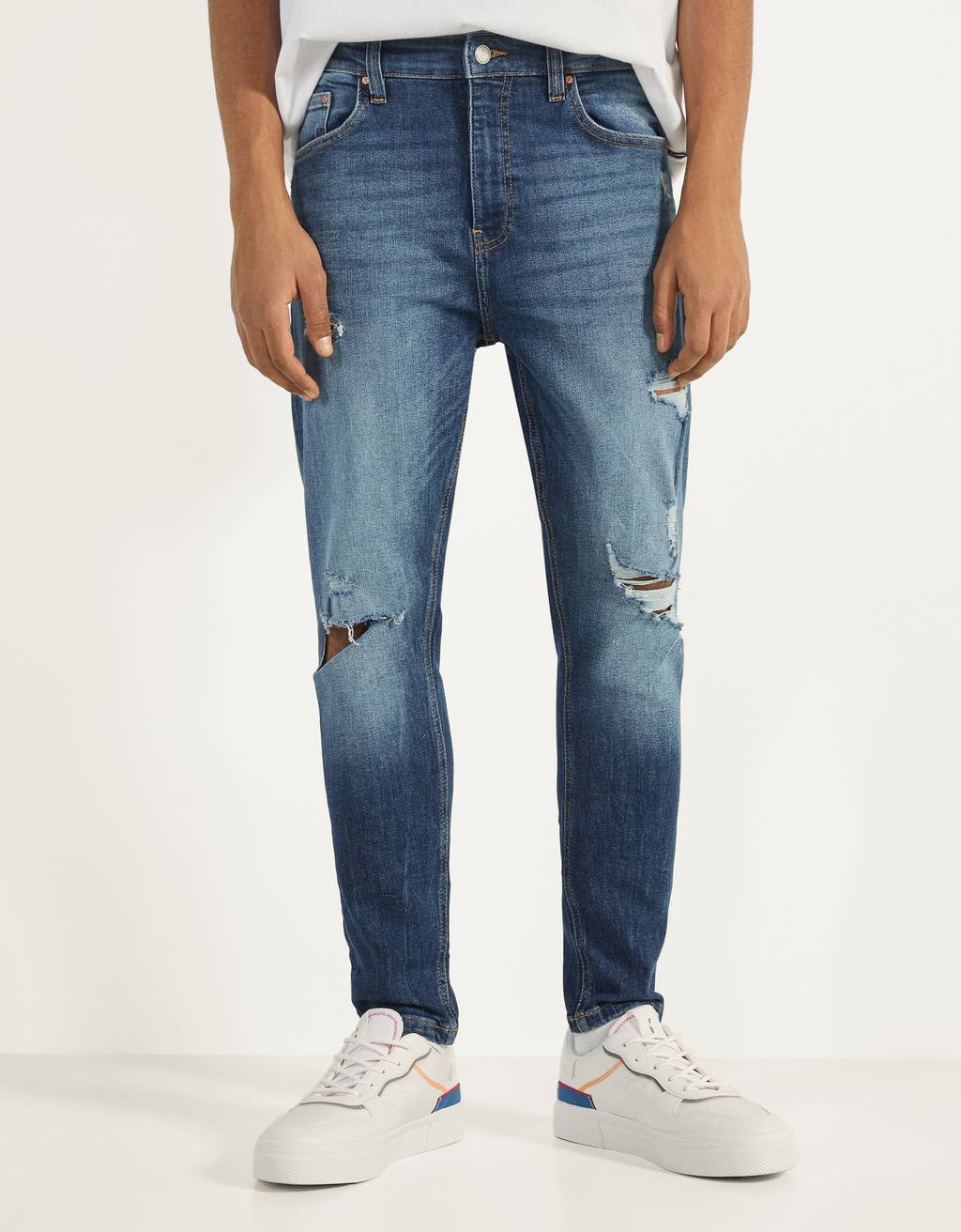 carrot fit ripped jeans