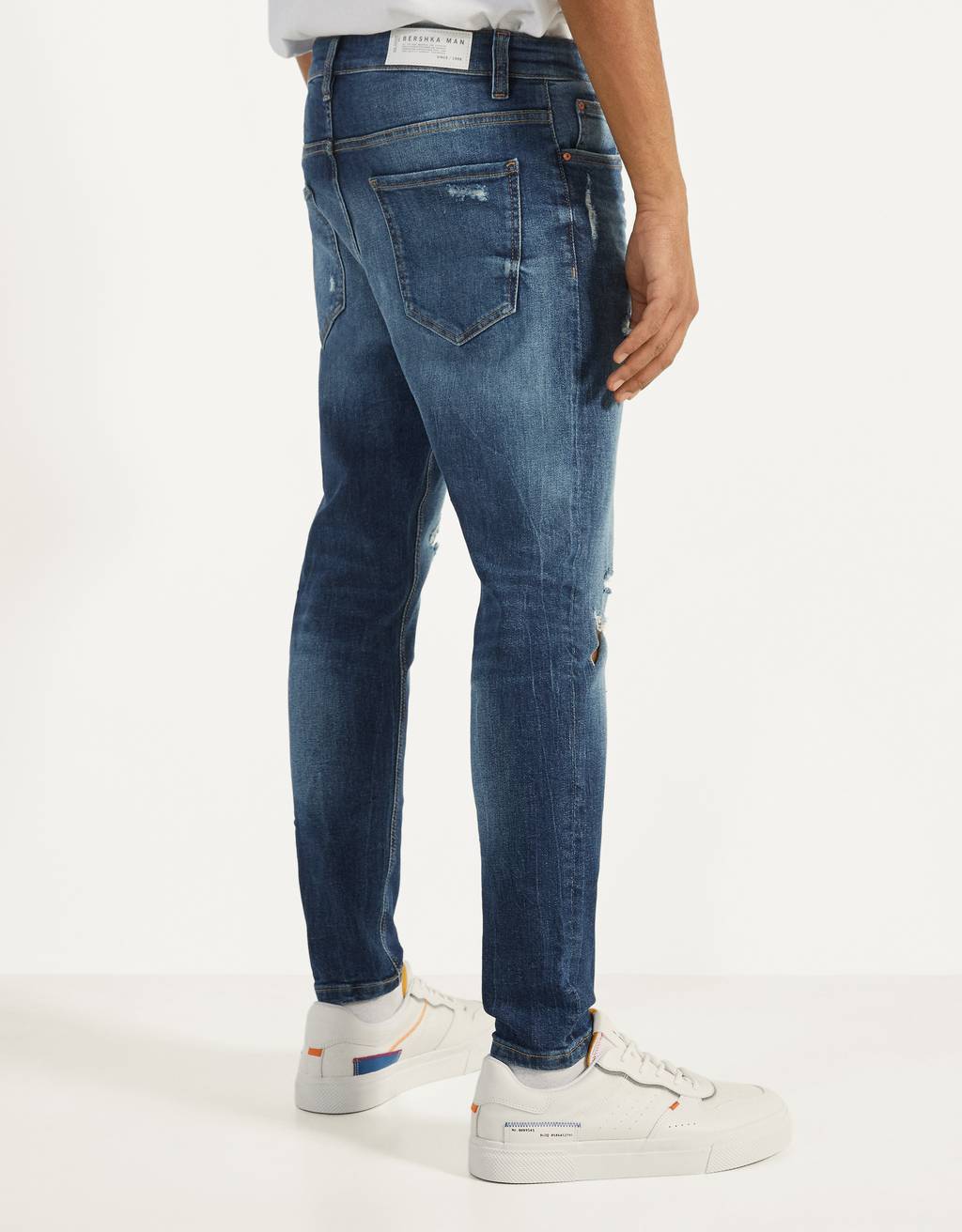 tapered carrot fit jeans