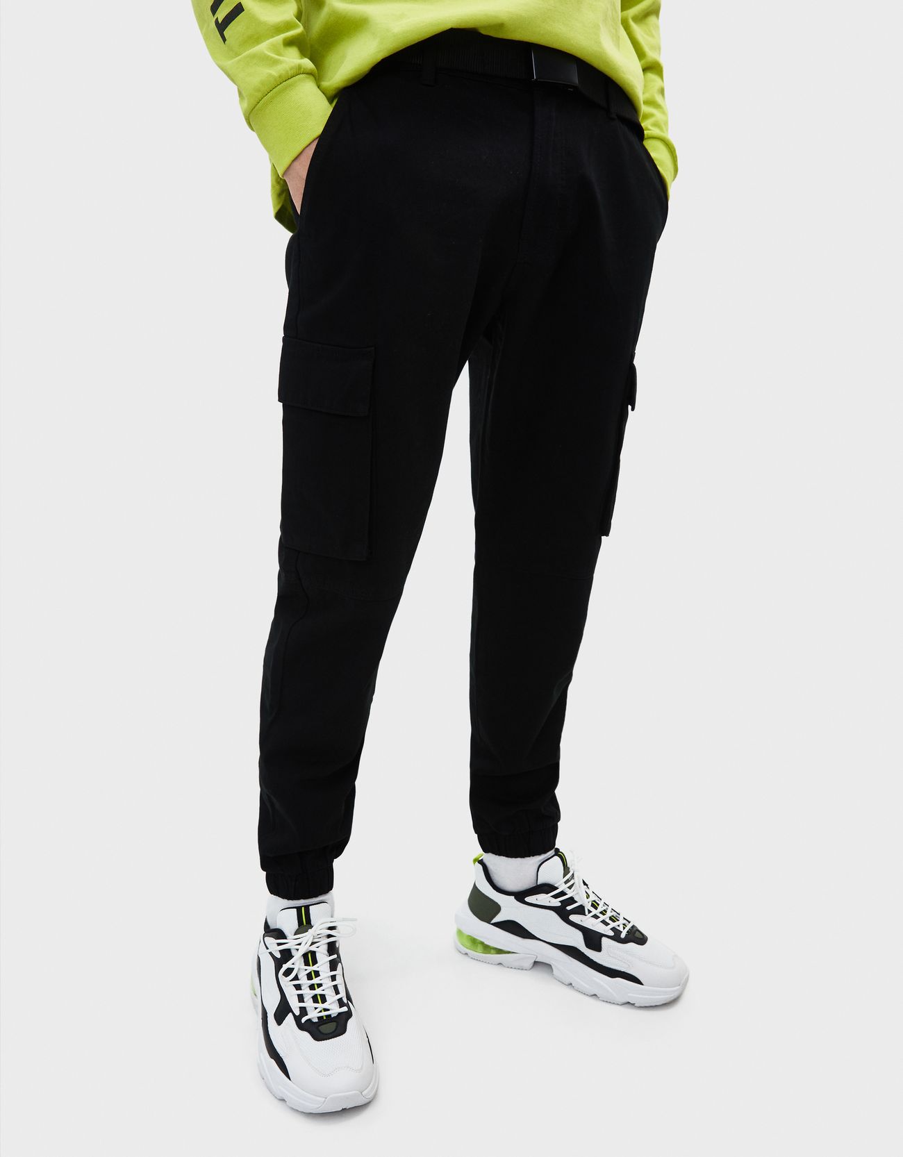 Bershka Kemerli kargo pantolon 2 Bershka Kemerli kargo pantolon 3