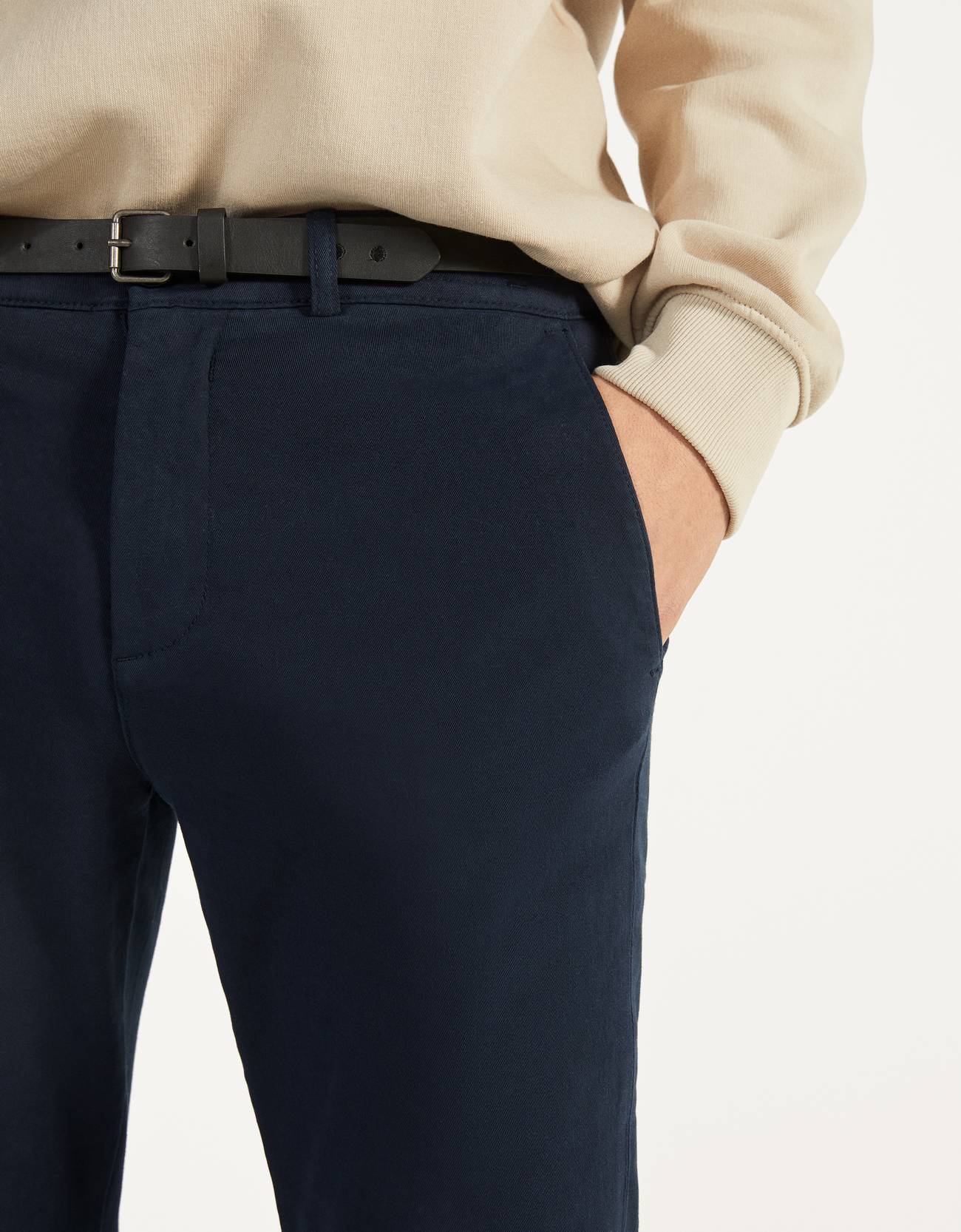 Bershka Kemerli slim fit chino pantolon 2 Bershka Kemerli slim fit chino pantolon 3
