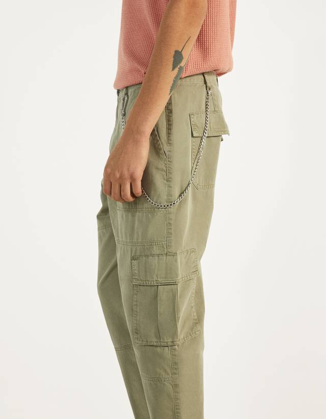 Cargo trousers with chain - Woman | Bershka