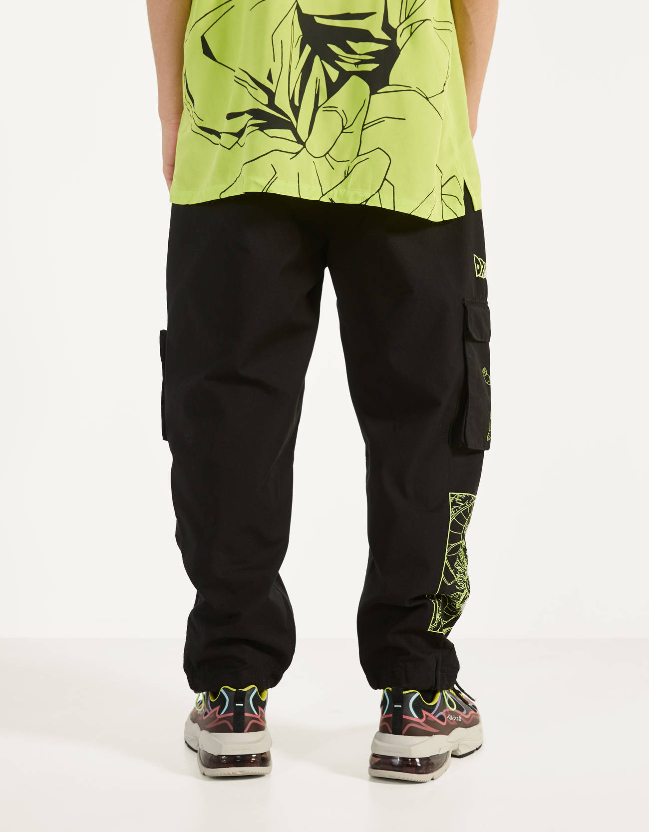 Cargohose Dragon Ball Z x Bershka