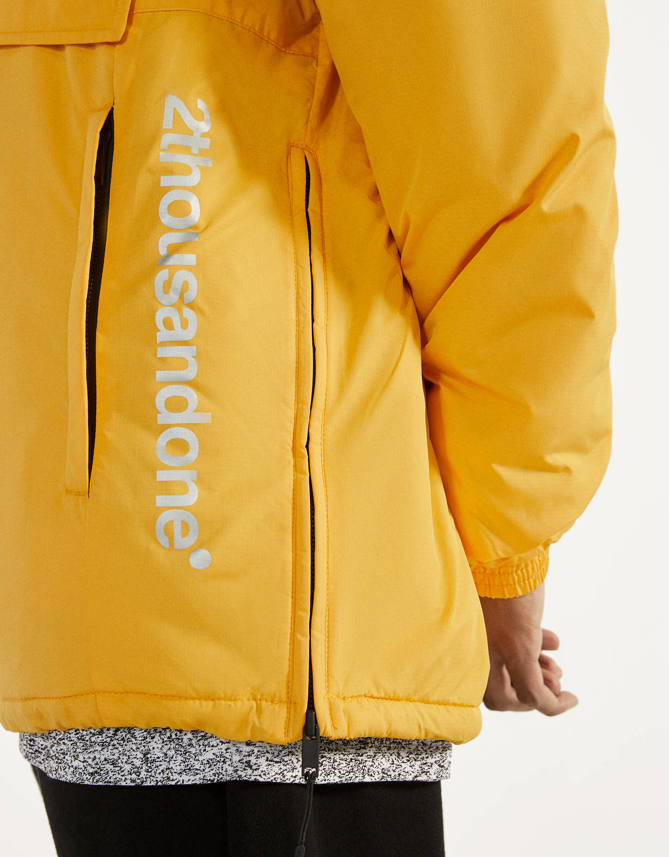 Bershka Kapüşonlu şişme kanguru mont 6 Bershka Kapüşonlu şişme kanguru mont 7