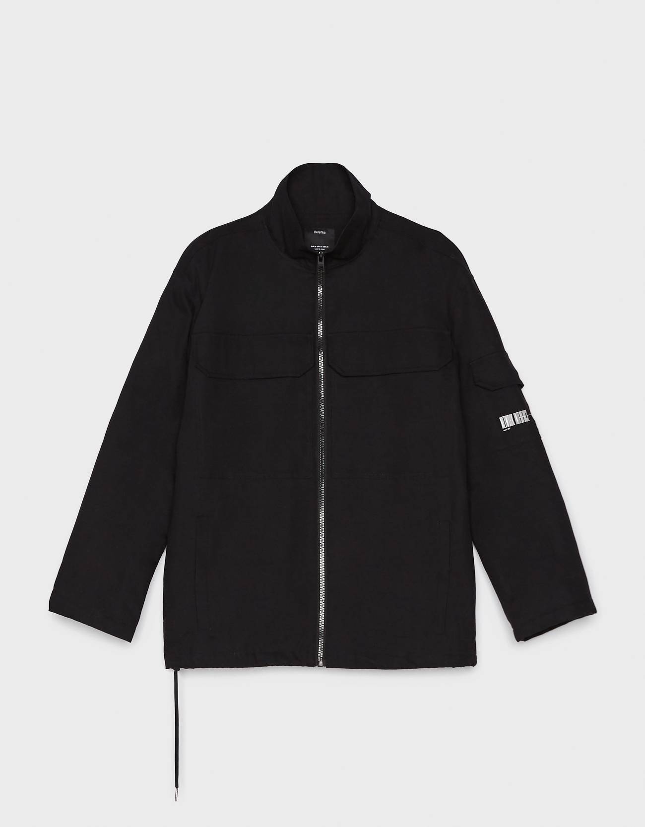 Bershka Baskılı kısa utility parka 6 Bershka Baskılı kısa utility parka 7
