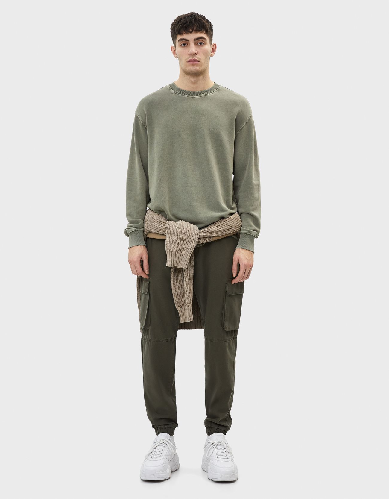 Bershka Rengi açılmış sweatshirt 6 Bershka Rengi açılmış sweatshirt 7