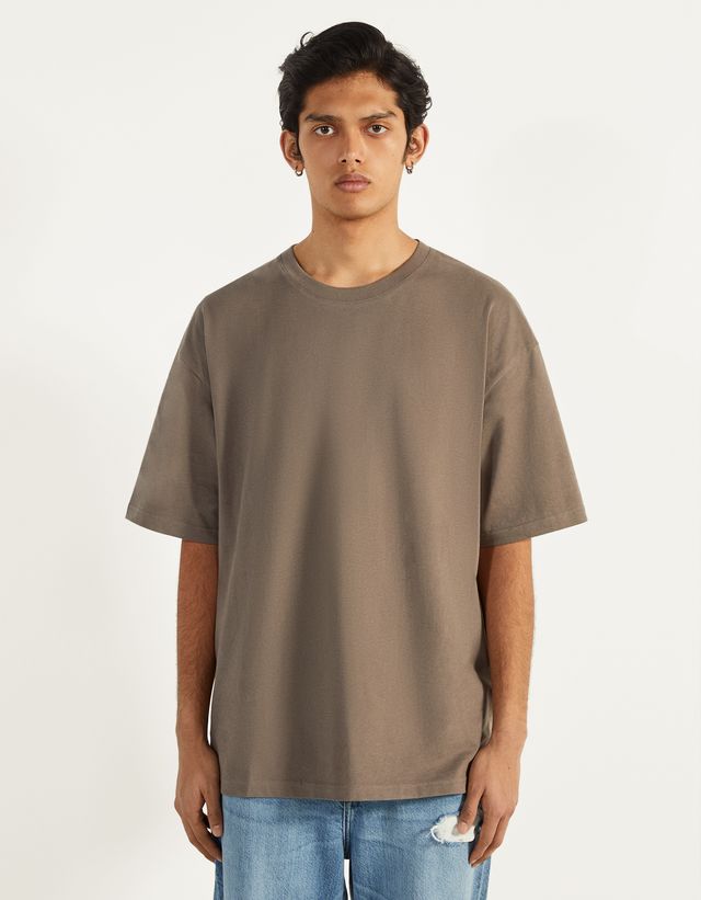 brown oversize t shirt