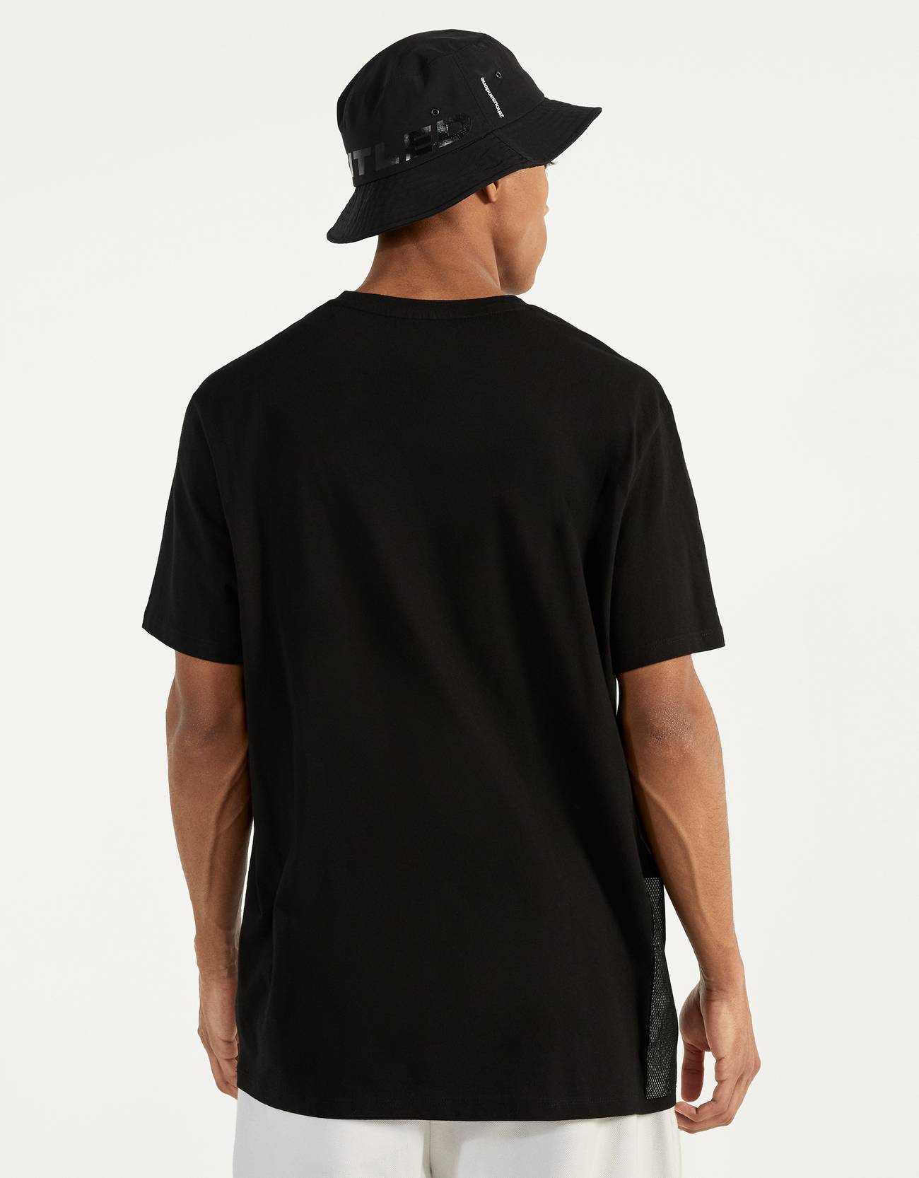 Bershka Reflektör cepli t-shirt 0 Bershka Reflektör cepli t-shirt 1