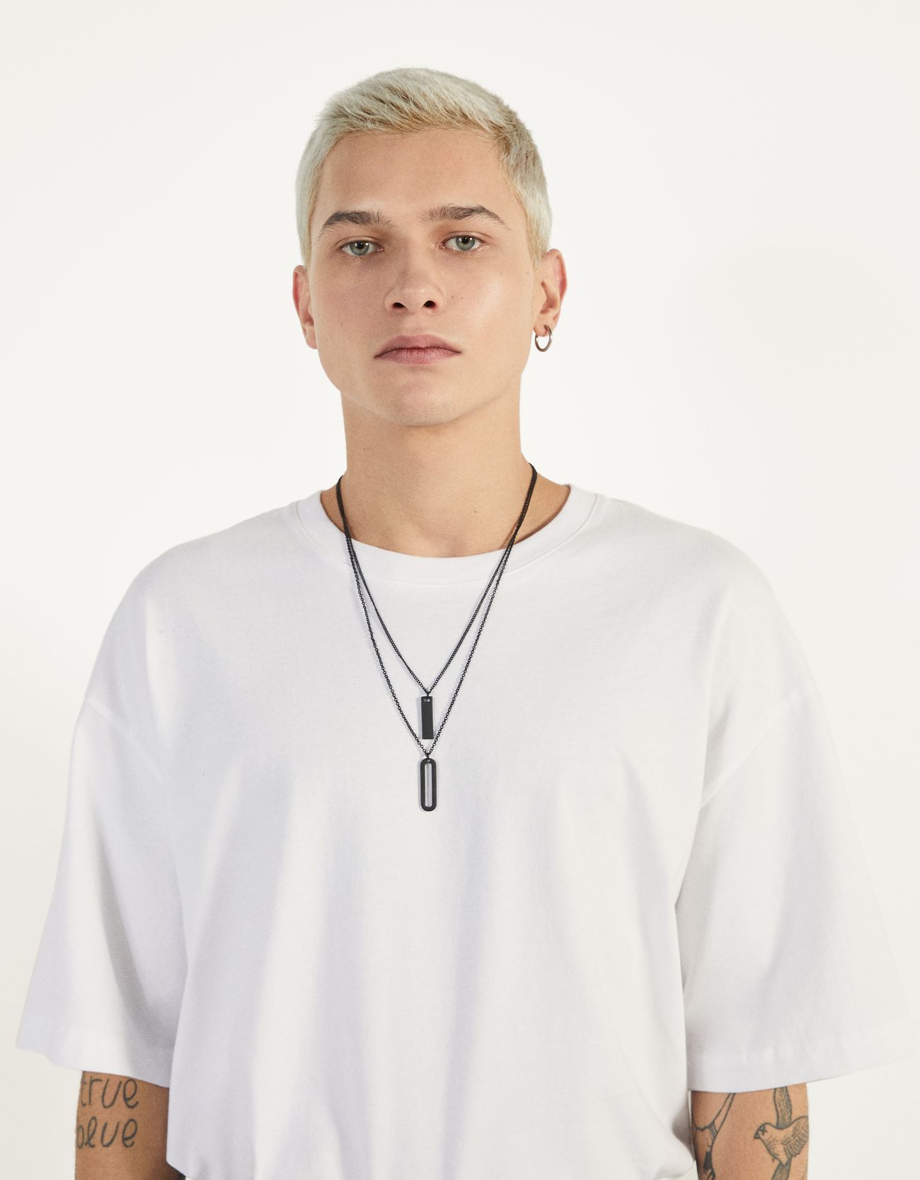 Bershka Uçlu kolye 0 Bershka Uçlu kolye 1
