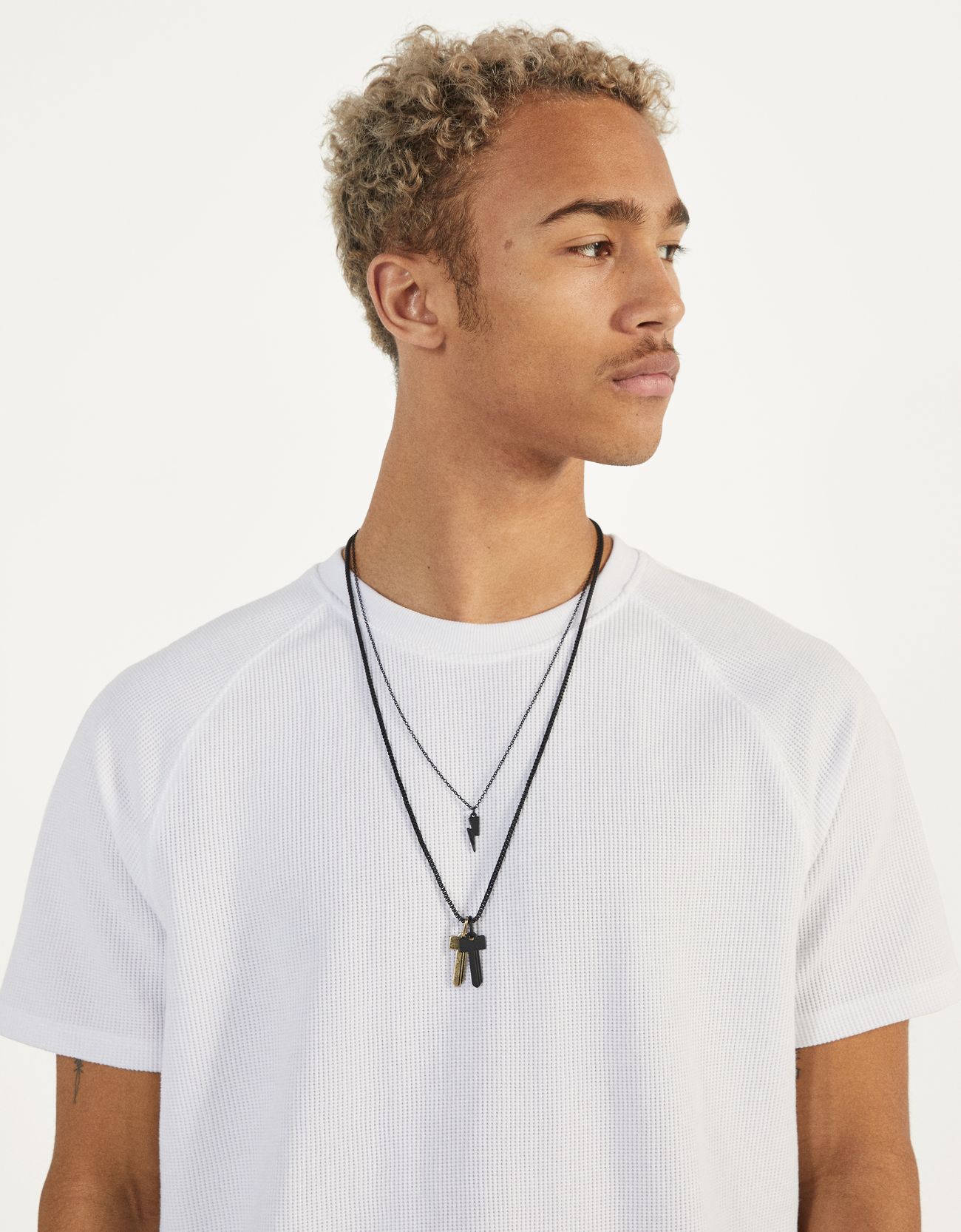 Bershka Haçlı kolye 6 Bershka Haçlı kolye 7