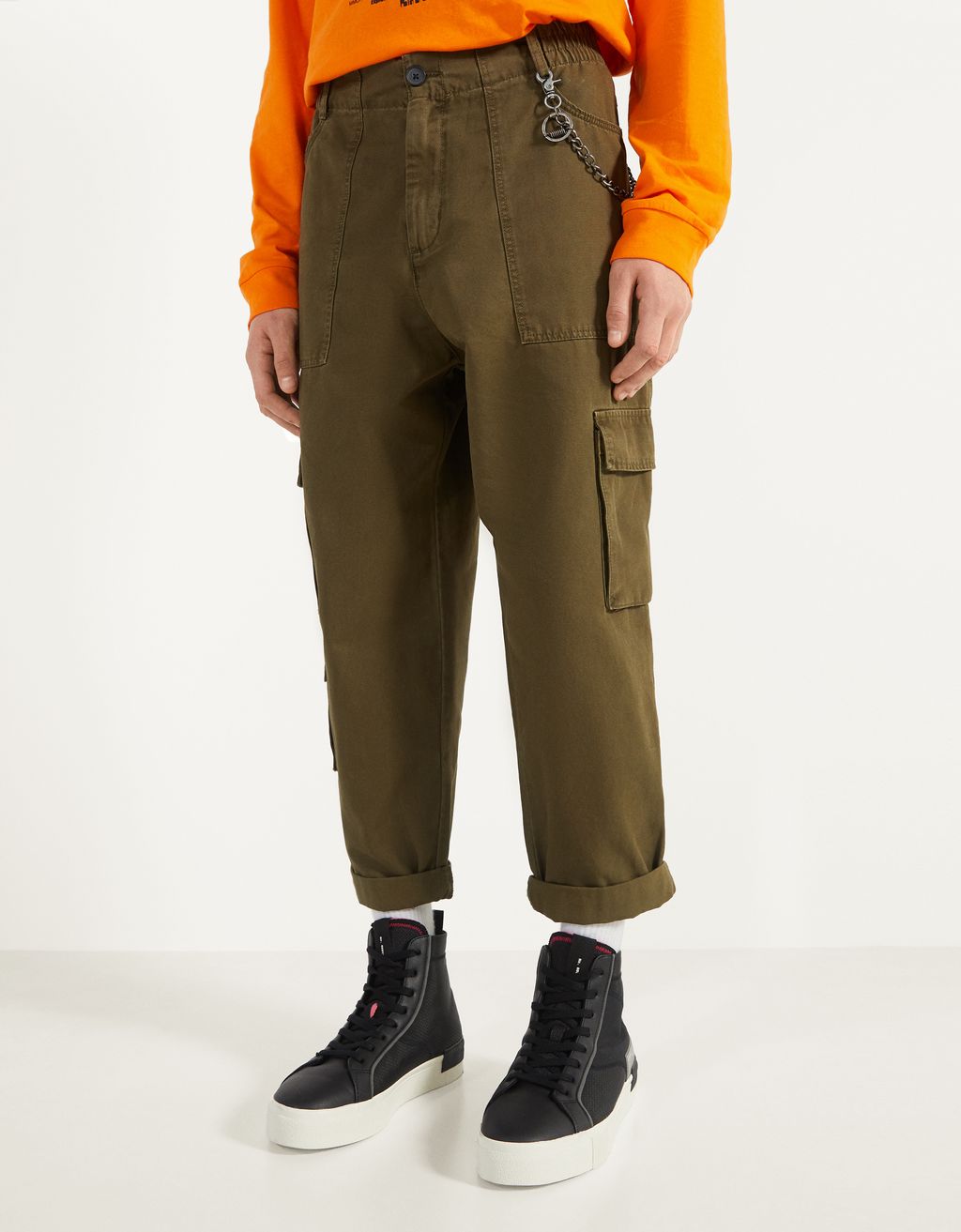cargo pants with chain bershka