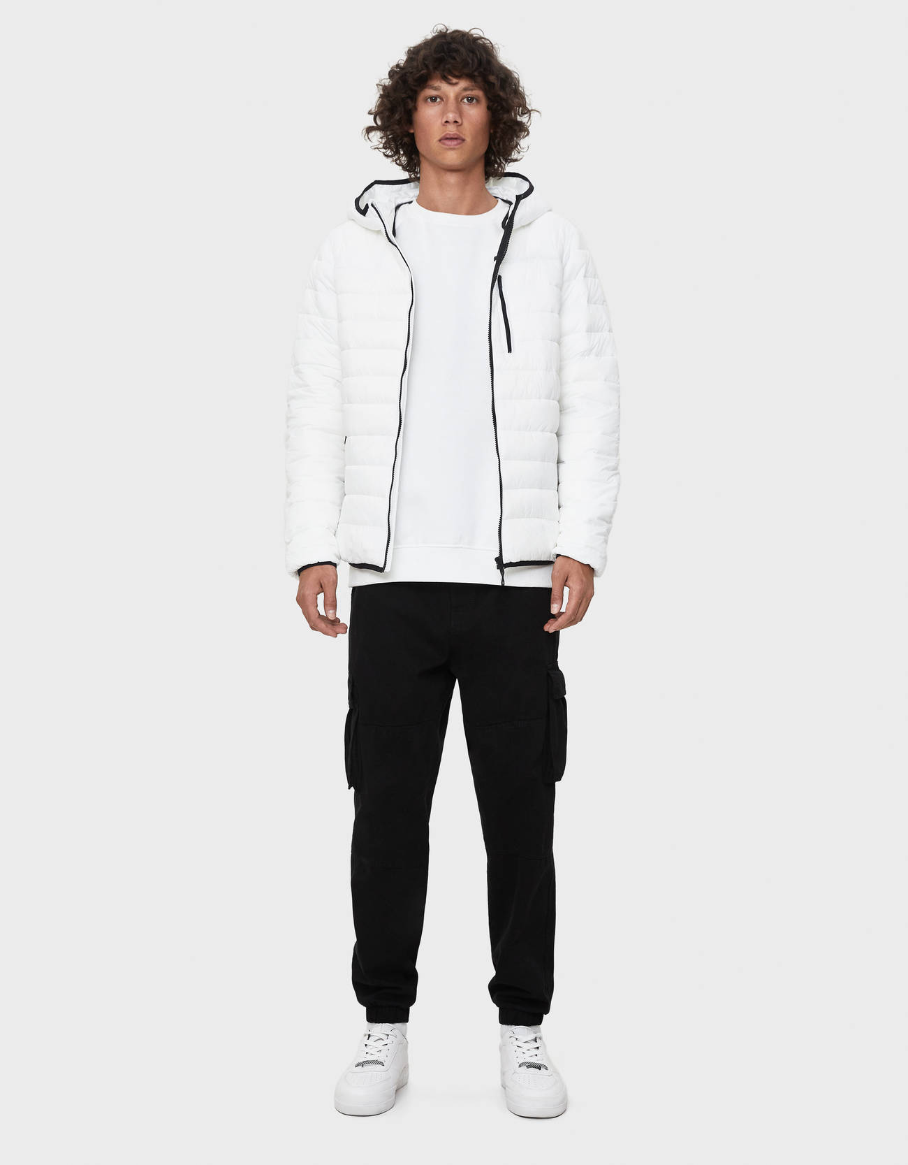 Bershka Kapüşonlu şişme mont 4 Bershka Kapüşonlu şişme mont 5