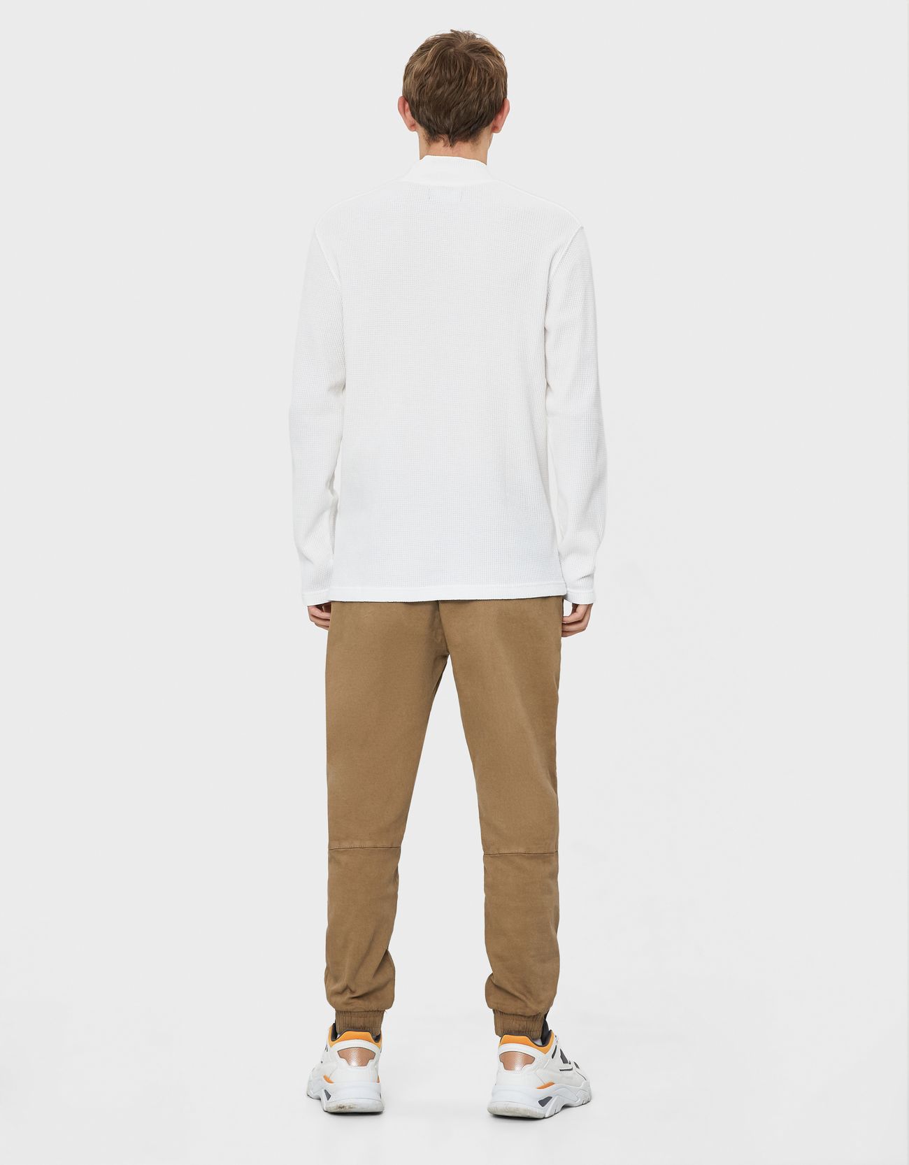Bershka Dik yaka gofre triko kazak 4 Bershka Dik yaka gofre triko kazak 5