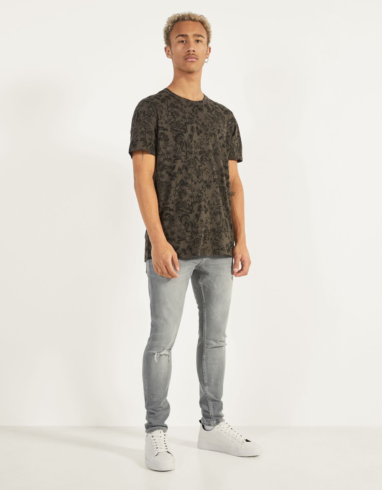 Bershka Baskılı t-shirt 4 Bershka Baskılı t-shirt 5