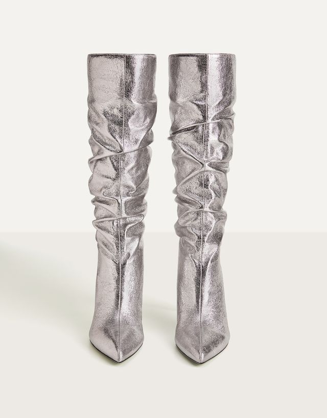 Botas tacón metalizadas y arrugadas - null - Bershka Maroc
