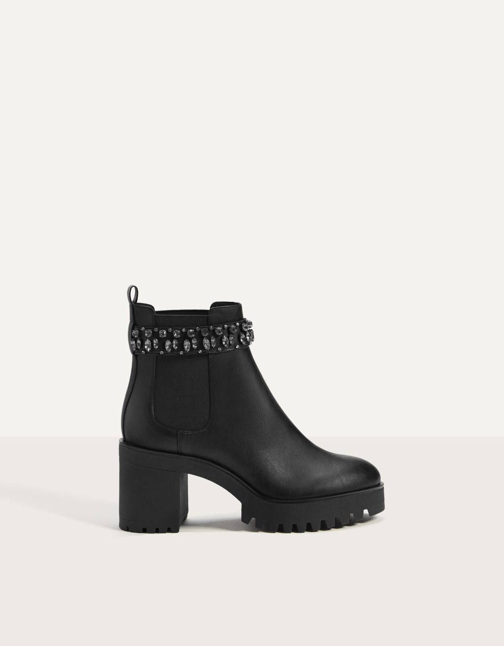 Botines tacón elásticos con joyas - Zapatos - Bershka El Salvador