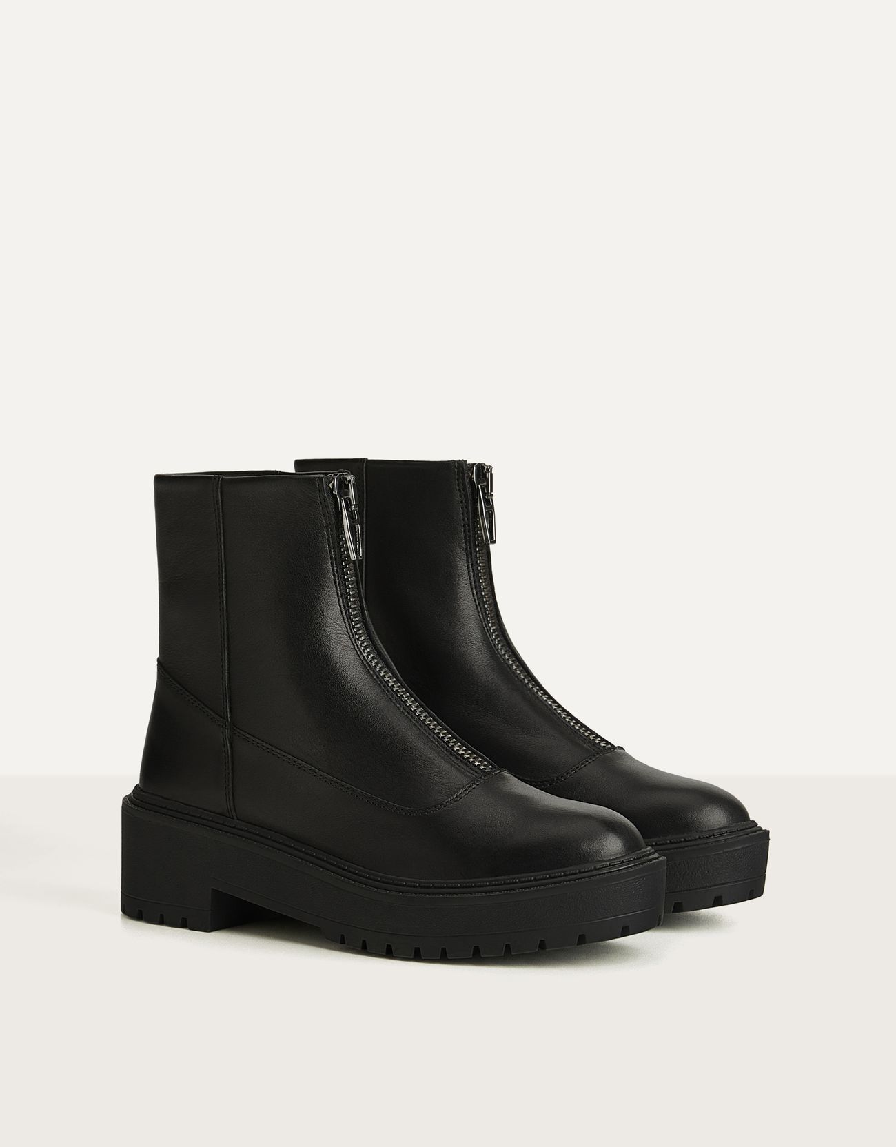 Botines PIEL cremallera - Zapatos - Bershka Dominican Republic