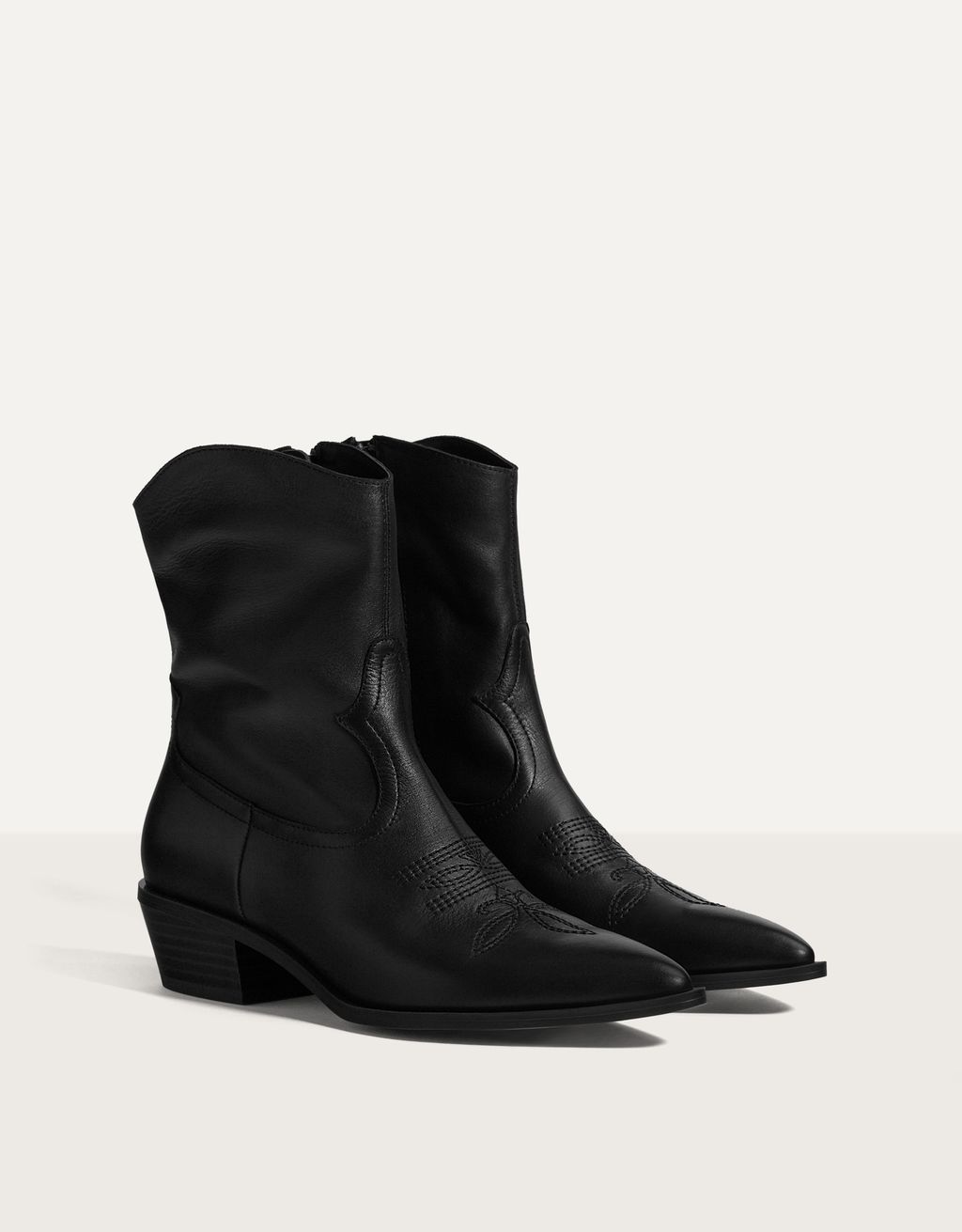 Botines cowboy PIEL - Botas y Botines - Bershka Panamá
