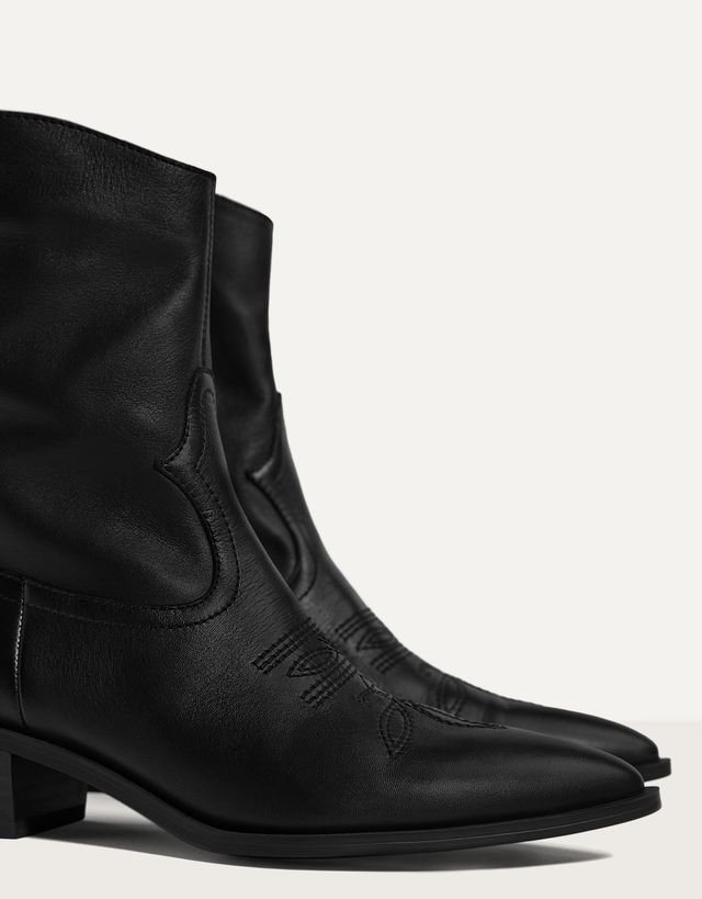 Botines cowboy PIEL - Botas y Botines - Bershka Panamá