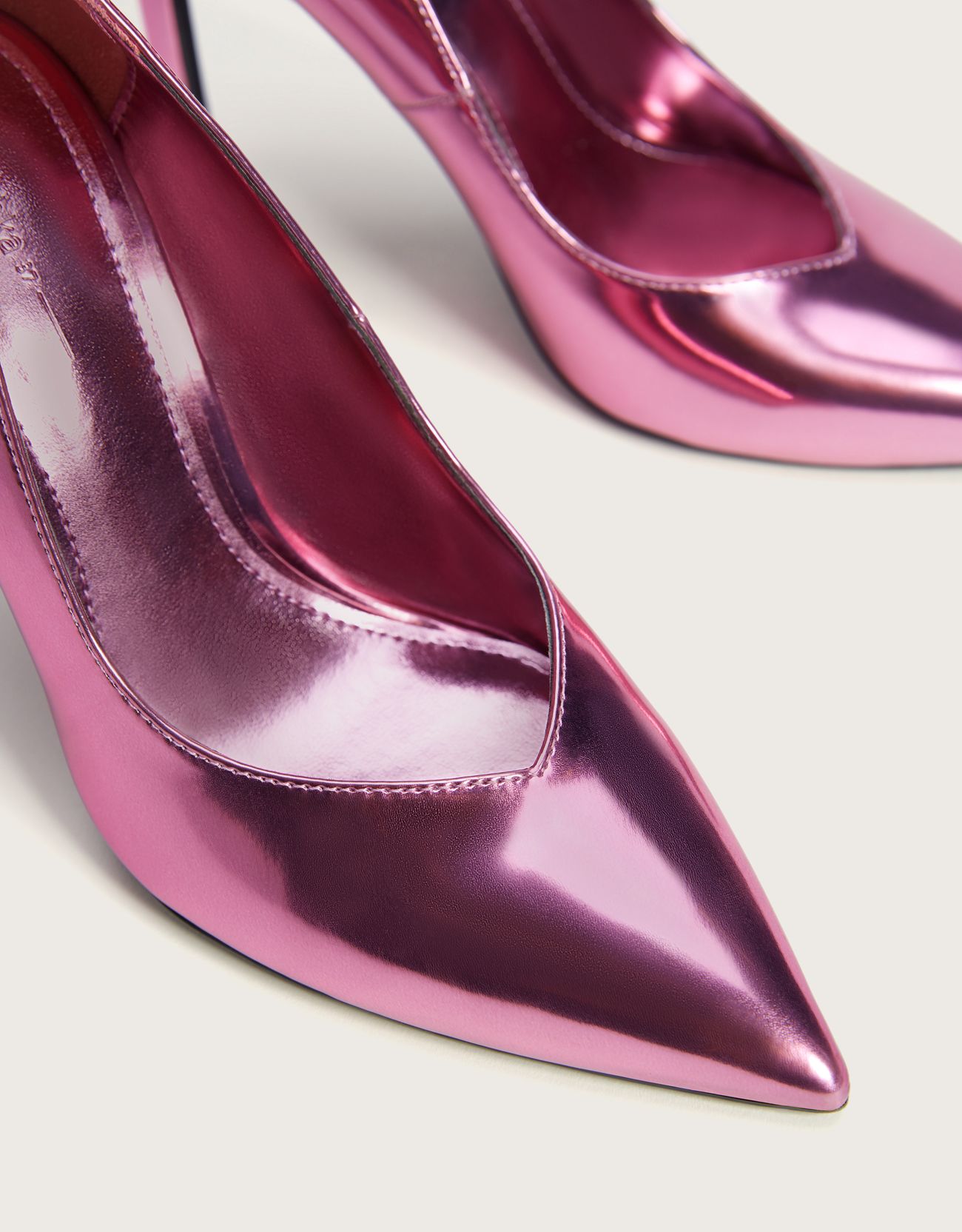 escarpin rouge bershka