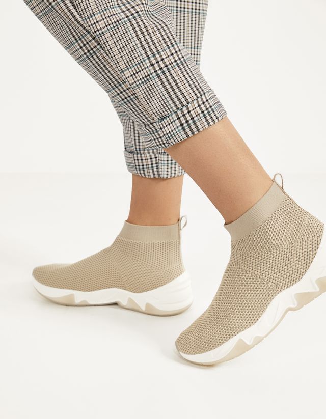Botines deportivos calcetín - Basics - Bershka Honduras