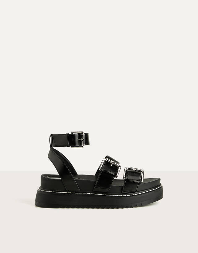 bershka black sandals