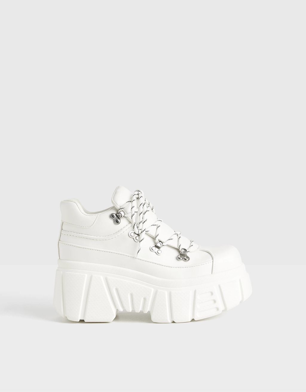 Botines deportivos suela xl - Zapatos - Bershka Nicaragua