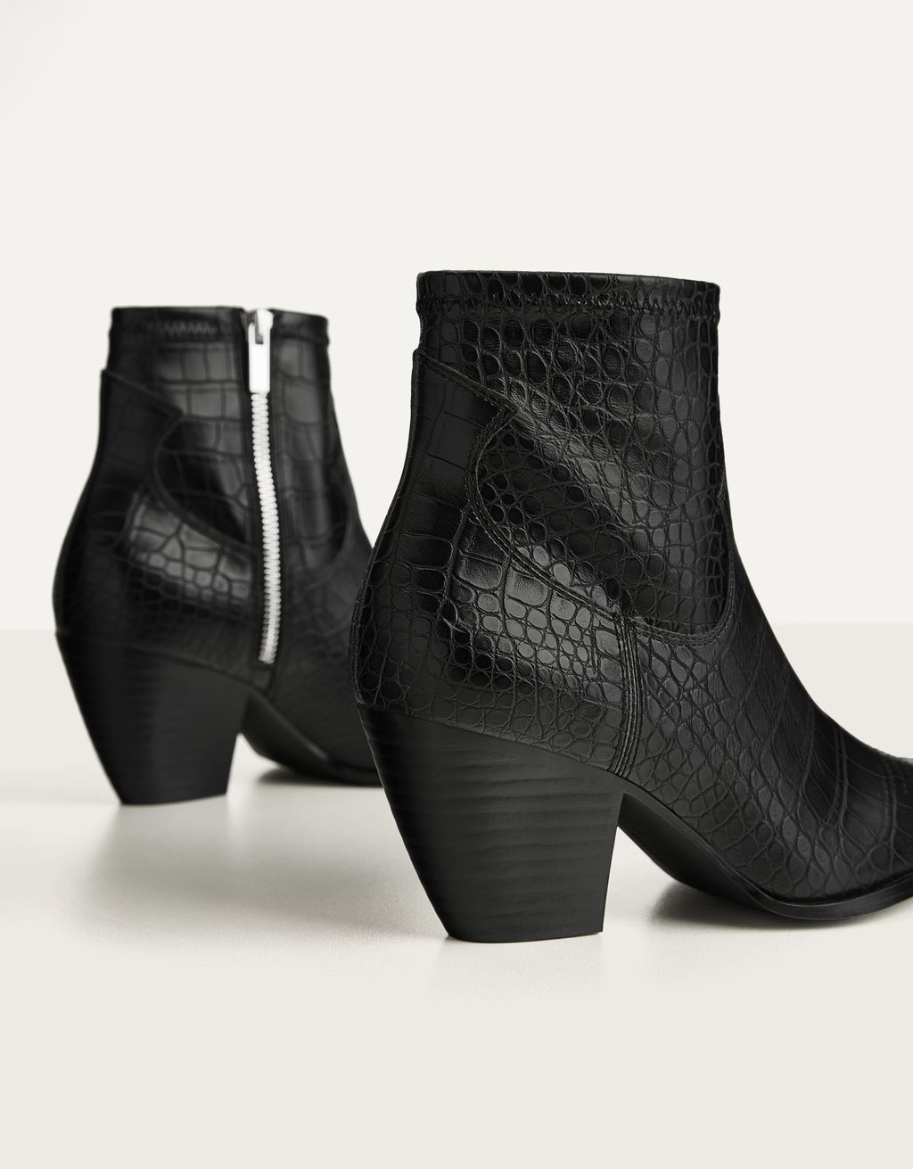 Botines cowboy grabados - Zapatos - Bershka Venezuela