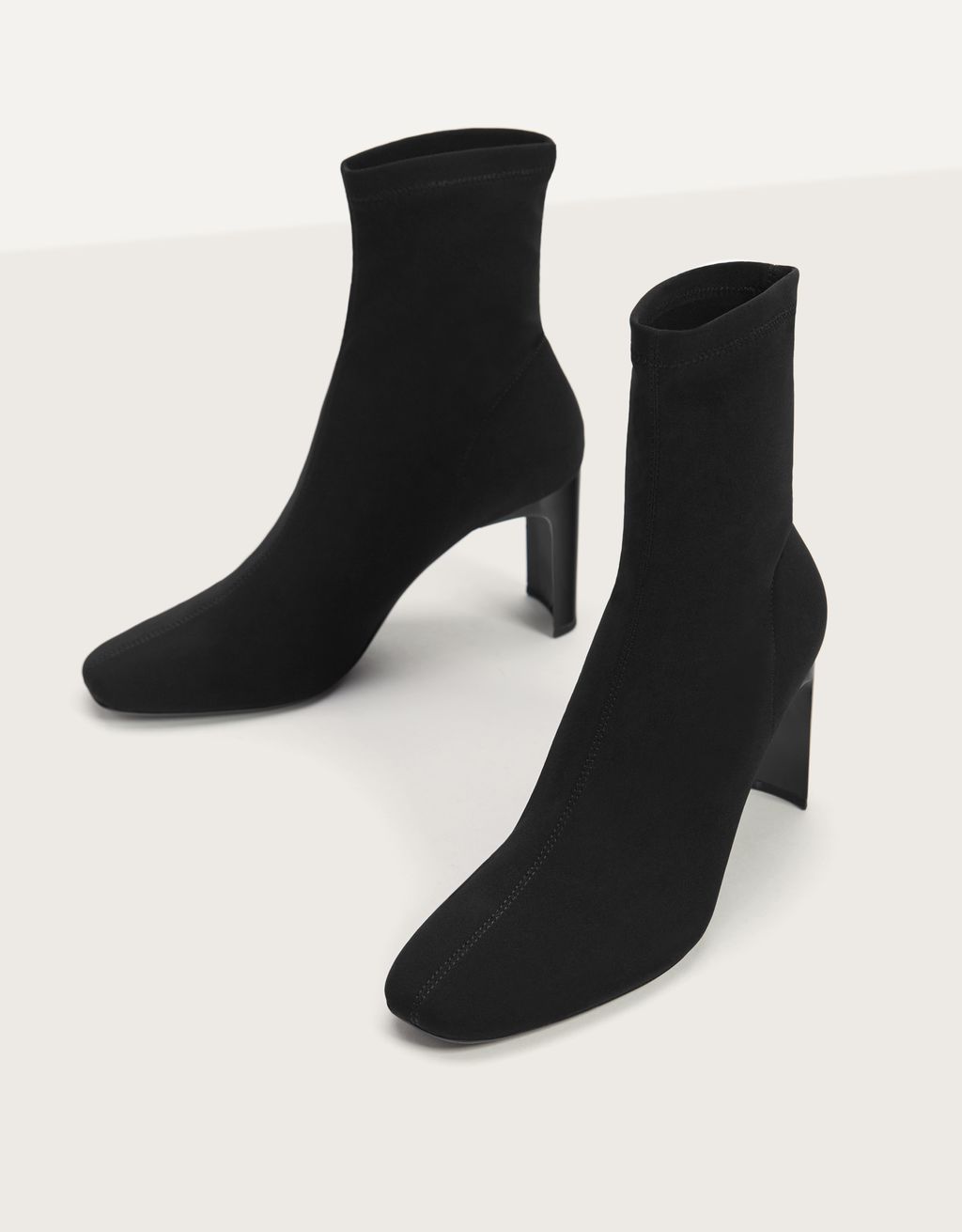 Botines tacón material elástico - Zapatos - Bershka Guatemala