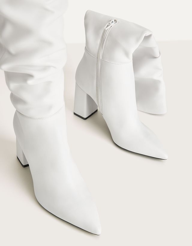 Botas tacón arrugadas - Novedades - Bershka Nicaragua