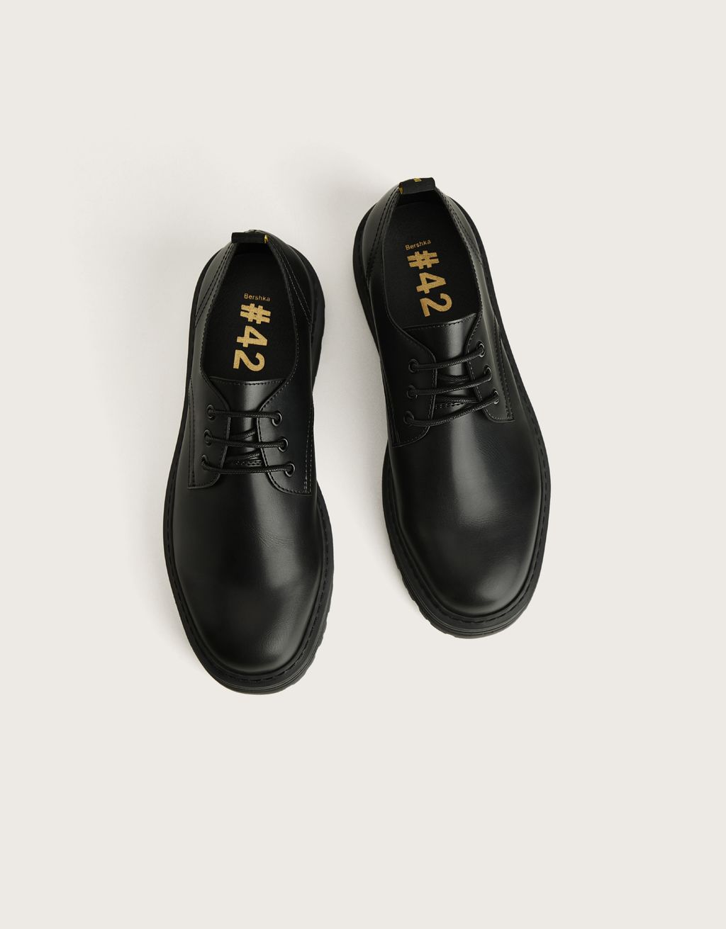 derbies bershka