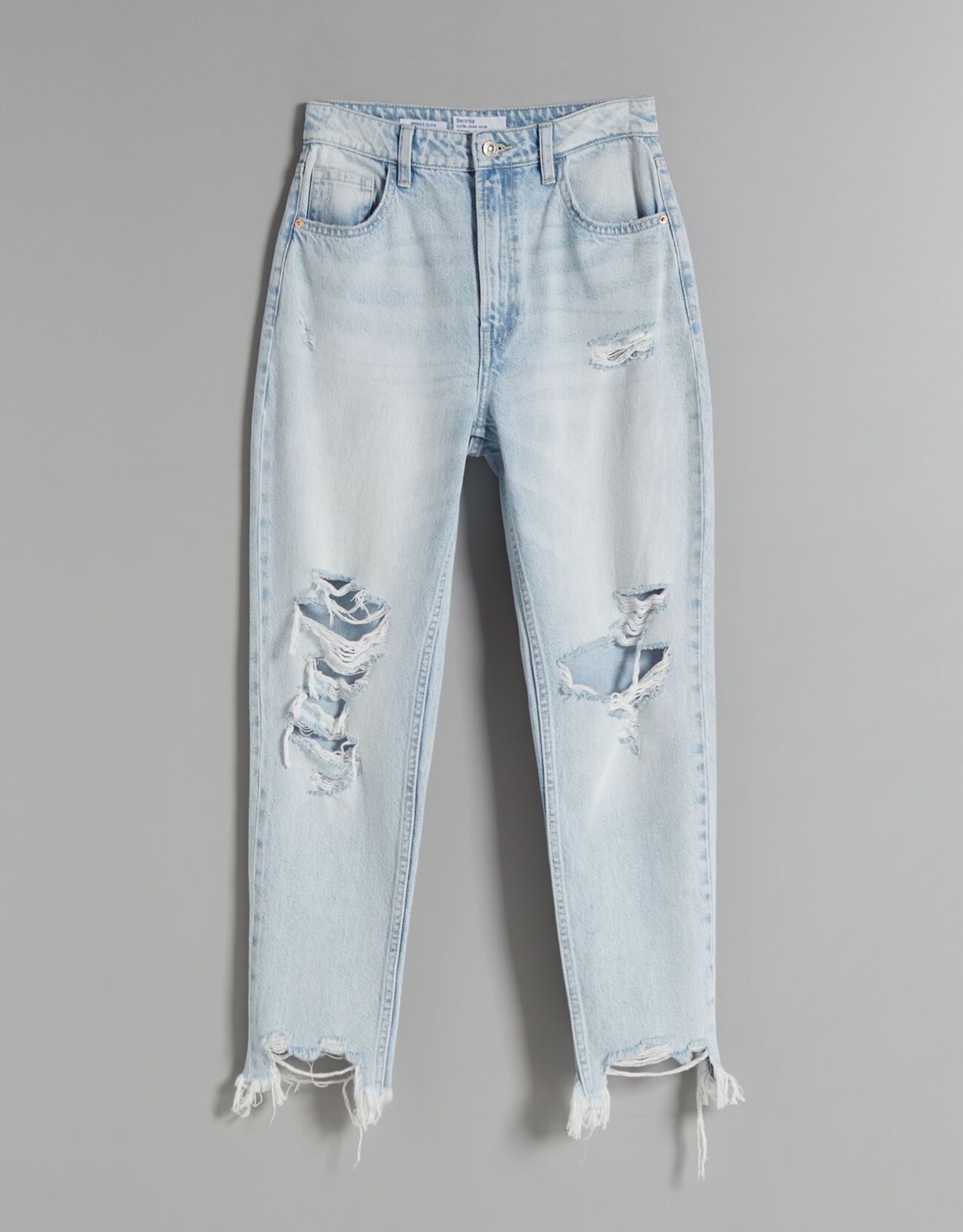 Bershka Distressed detaylı mom jean 0 Bershka Distressed detaylı mom jean 1