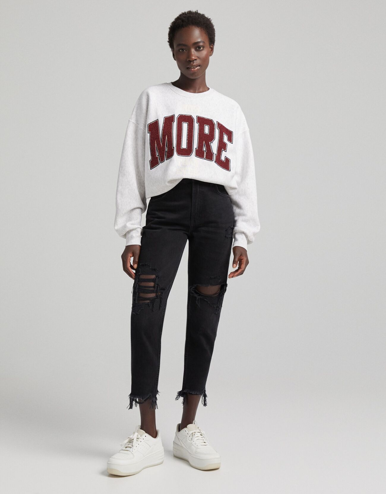 Bershka Distressed detaylı mom jean 8 Bershka Distressed detaylı mom jean 9
