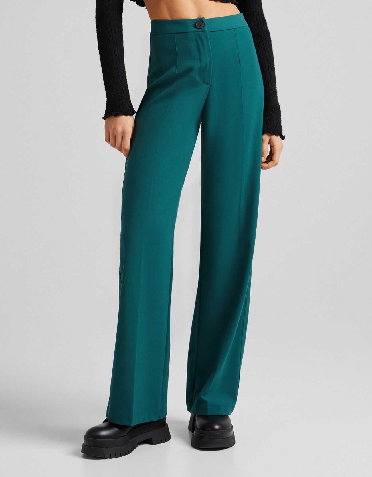 Зеленый Широкие брюки с карманом сзади Bershka